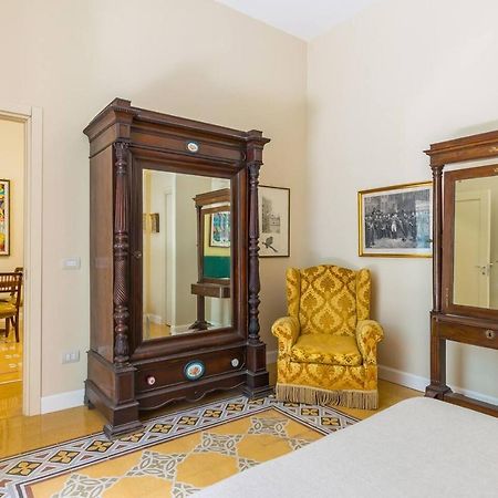Santa Lucia Sea View Villa Наполи Екстериор снимка